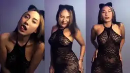 Goyangan Seksi Dengan Baju Transparan Yang Menggoda