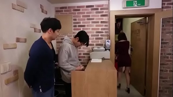 Cewek China Lugu Pake Heels, Siap Digoda Malam Ini