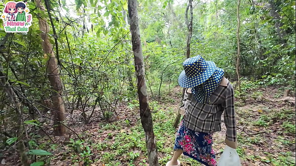 เด็กไทยวัยซ่าเดินหลงป่า เงี่ยนแตก เลยกระแทกกันกลางดง