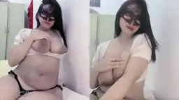 Beb Kenzie Toge, Toketnya Brutal Bikin Ngaceng.
