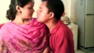 Video Mesum Desi Bhabhi Sama Adik Ipar Nakal, Bikin Makin Greget