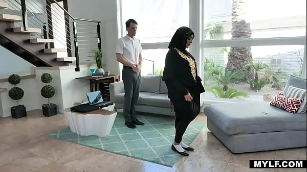 Arab Milf Ngidam Kontol Muda – Kylie Kingston