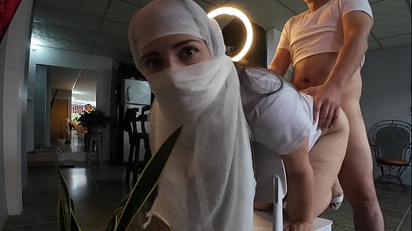 Ngacengin Bikin Kontol Masuk Ke Pantat Cewek Hijab Habis Digenjot Brutal.