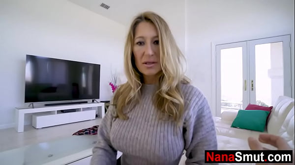 Nenek Tiri Horny Minta Digenjot Sama Cucu Tiri