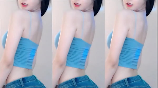 Cô Gái Trung Quốc Nhảy Quằn Quại Khiến Anh Em đứng Hình.