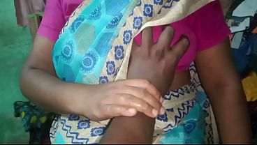 Ibu Rumah Tangga Priyanka Asli India, Mainin Kontol Sendiri Di Rumah.