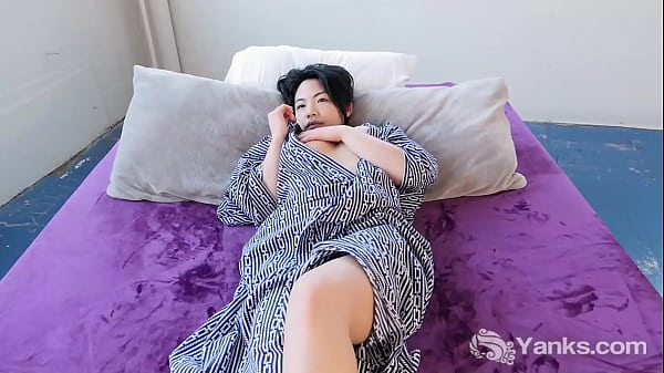 Tante Asia Hot Ngocok Sampai Keluar Emas