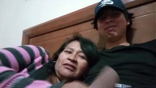 Nikmatin Bareng Mertua, Panasnya Bikin Merem Melek.