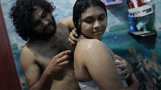 Cewek India Mandi, Kakak Tiri, Bikin Makin Panas.