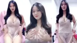Pamer Belahan Goyangan Susu Si Miss Sheeila Bikin Muncrat