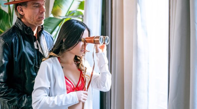 Tonton Langsung Pengkhianatan Hot Dari Barisan Depan, Bikin Makin Greget!