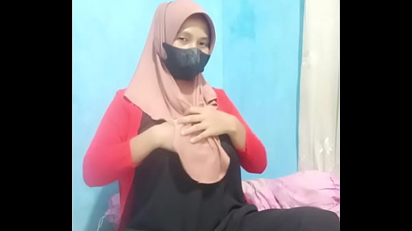Gadis Berjilbab Colmek Pakai Dildo Sampe Crot Keluar Nikmat
