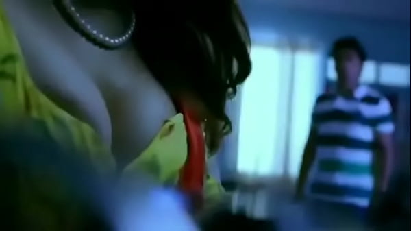 Desi Bhabhi, Romansa Panas Bikin Ngilu Di Ranjang.