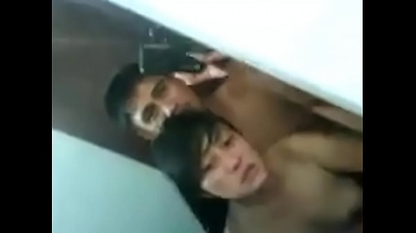 Ngewe Bareng Ibu Tiri Pas Bapak Lagi Dinas Luar.