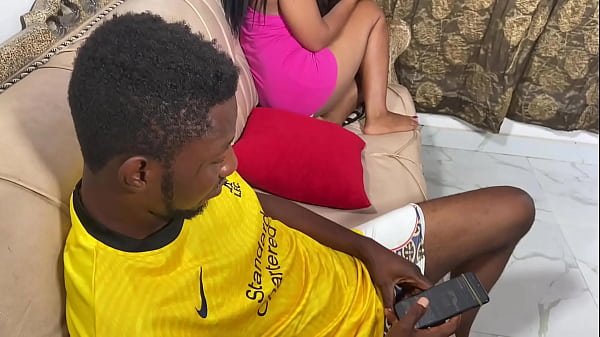 Tante Tiriku Menjulukiku Si Pengebor Memek Setelah Malam Bercinta Yang Luar Biasa.