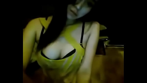 Cewek Indonesia Colmek Di Depan Kamera, Pamer Memek Basah.
