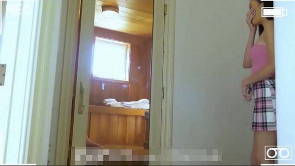 Sitir Lana Rhoades Ngerembetin Langkah Kakak Tiri