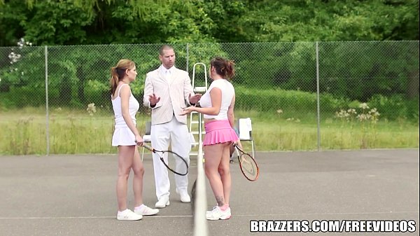Goyang Abbie Cat Di Lapangan Tenis Bikin Kontol Berdiri