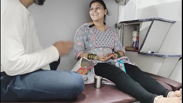 Ibu Tiri Ngewe Di Kereta Dari Kashmir Ke Kanyakumari, Panas Dan Liar.