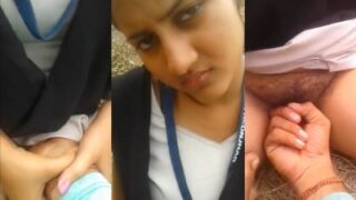 Video Cewek Kampus Seksi Dijariin Di Luar Ruangan, Bikin Makin Tegang.
