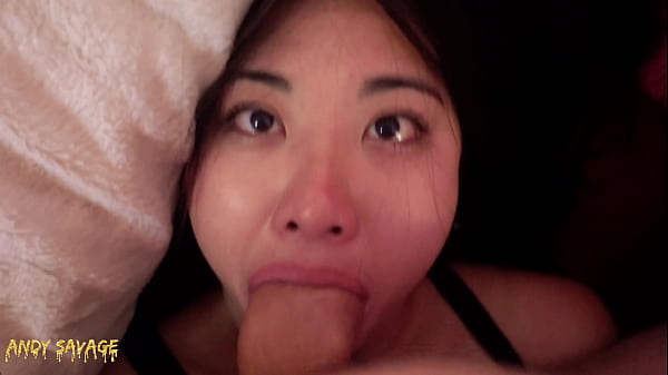 19 Tahun Cewek China Nungging Muka Dikencingin Kontol