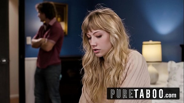 Blonde Cewek Ivy Wolfe Pertama Kali Ngewe Bareng Sepupu Tiri.