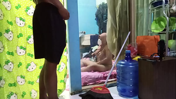 Ngentot Istri Teman Yang Lagi Colmek, Makin Basah Makin Mantap