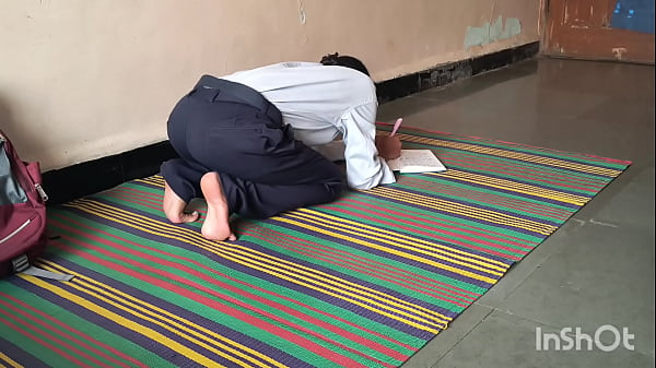 Gadis Kuliah Perawan Abis Digenjot Habis-habisan Sama Guru Les Privat.