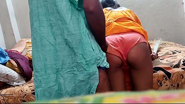 Desi Bhabhi Doggy Style Main Kutti Ki Tarah Chud Rahi Hai, Zor Zor Se